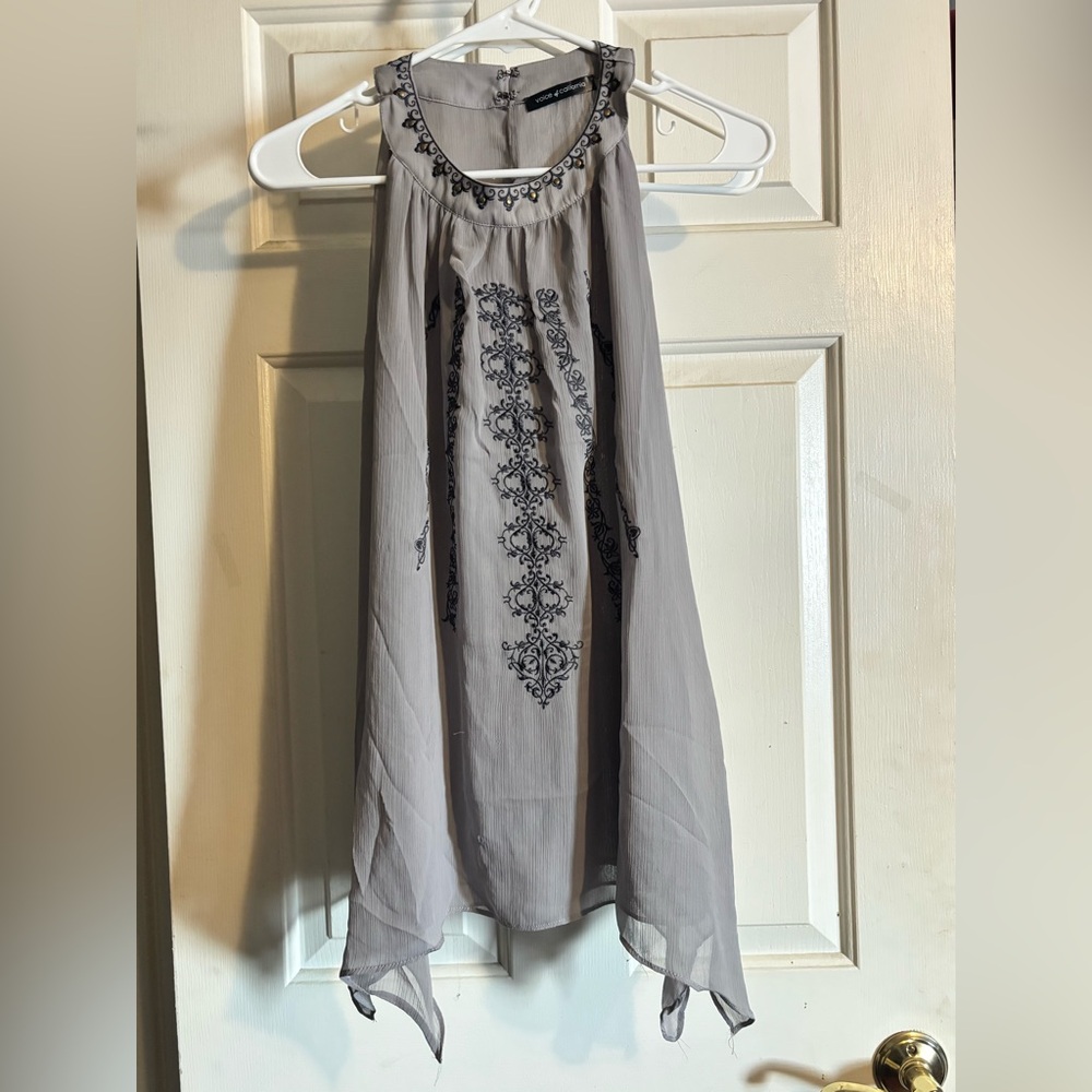 Chic Gray Embroidered High-Low Skirt